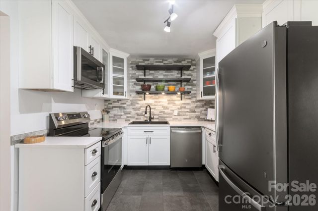 7 Wilshire Drive, Asheville, NC 28806