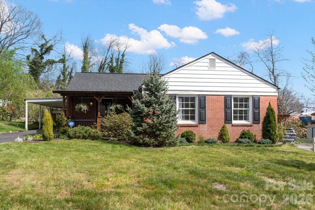 7 Wilshire Drive, Asheville, NC 28806