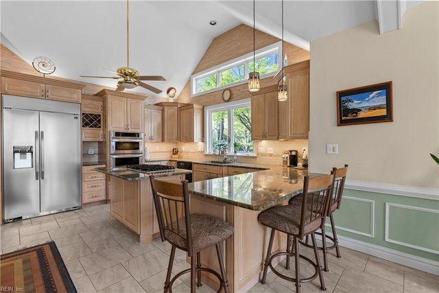 2704 Chester Forest CT, Virginia Beach, VA 23452