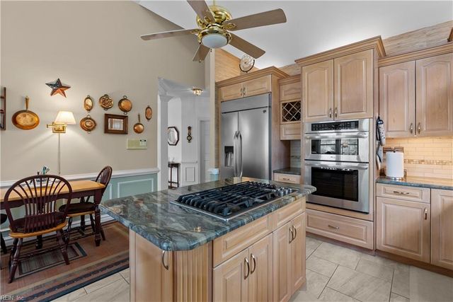 2704 Chester Forest CT, Virginia Beach, VA 23452