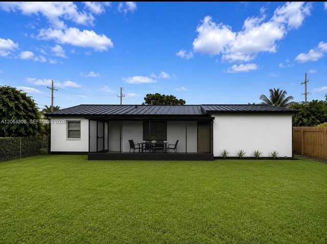 2581 NW 47th Avenue -, Lauderhill, FL 33313