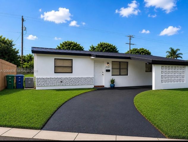 2581 NW 47th Avenue -, Lauderhill, FL 33313