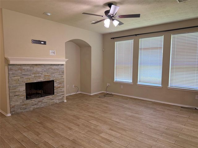 1134 Gem Stone Court, Baytown, TX 77521