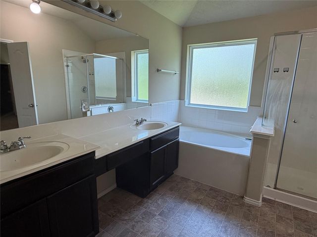 1134 Gem Stone Court, Baytown, TX 77521