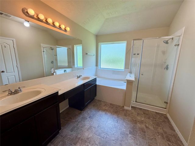 1134 Gem Stone Court, Baytown, TX 77521