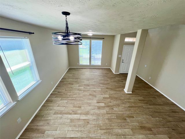 1134 Gem Stone Court, Baytown, TX 77521