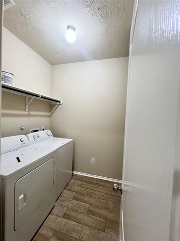1134 Gem Stone Court, Baytown, TX 77521