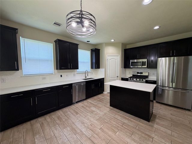 1134 Gem Stone Court, Baytown, TX 77521