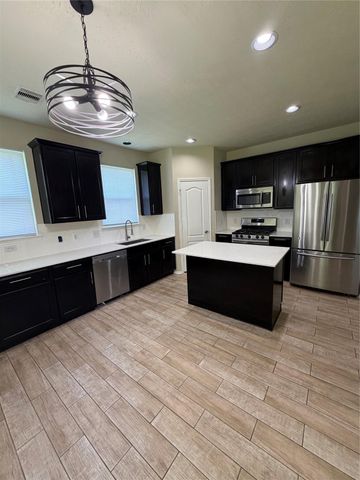 1134 Gem Stone Court, Baytown, TX 77521