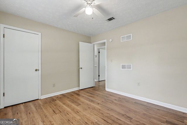 1252 Labelle Street, Jonesboro, GA 30238