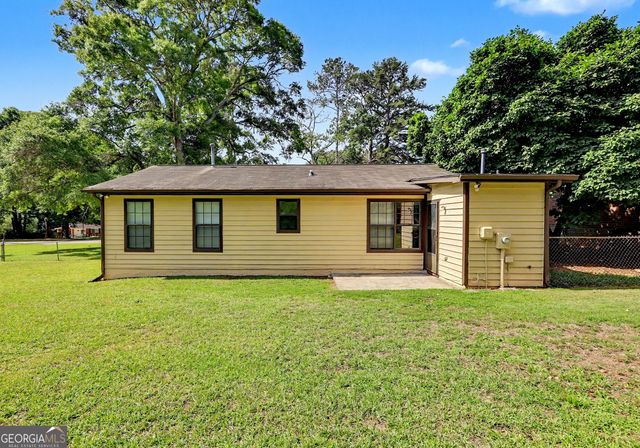 1252 Labelle Street, Jonesboro, GA 30238