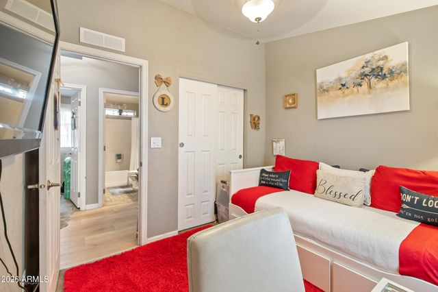 400 W BASELINE Road 220, Tempe, AZ 85283