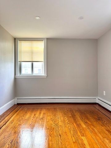 143 Pidge Avenue 3, Pawtucket, RI 02860