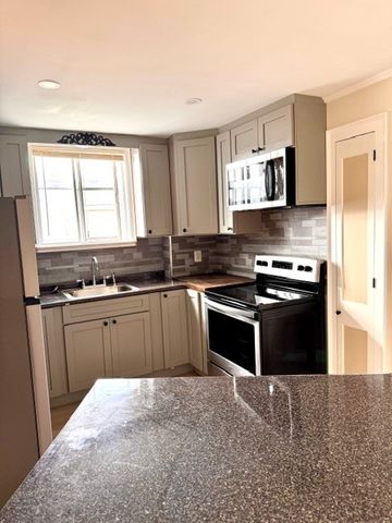 143 Pidge Avenue 3, Pawtucket, RI 02860