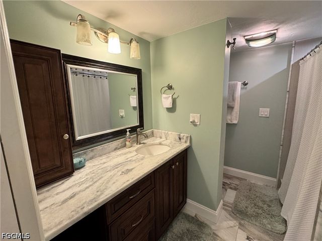 3490 N Key DR 203, North Fort Myers, FL 33903