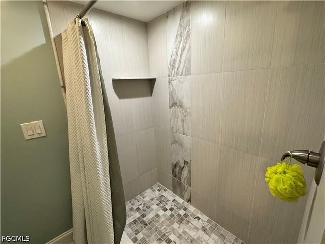 3490 N Key DR 203, North Fort Myers, FL 33903