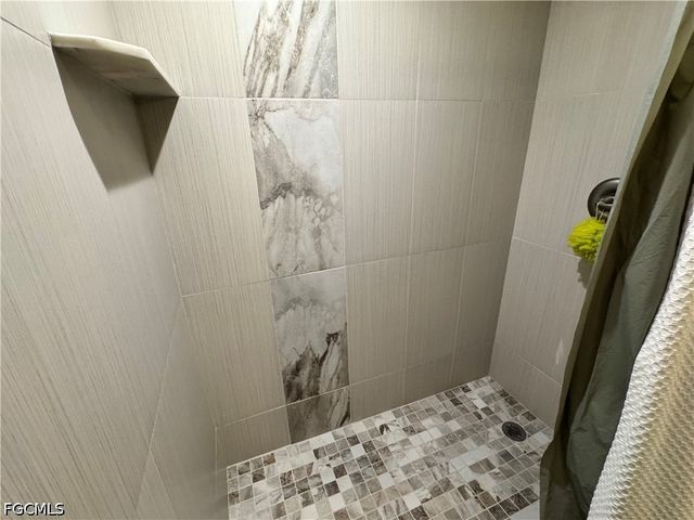 3490 N Key DR 203, North Fort Myers, FL 33903
