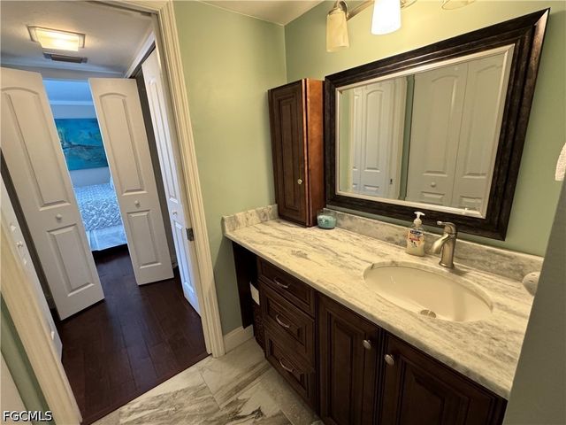 3490 N Key DR 203, North Fort Myers, FL 33903