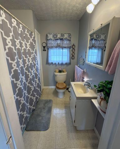 1100 Keene Road, Nicholasville, KY 40356