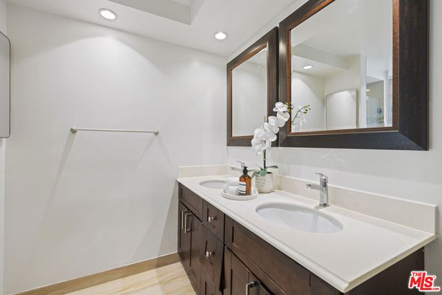 10701 Wilshire Boulevard 2202, Los Angeles, CA 90024