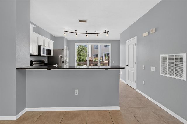 3186 BAYSHORE OAKS DRIVE, Tampa, FL 33611
