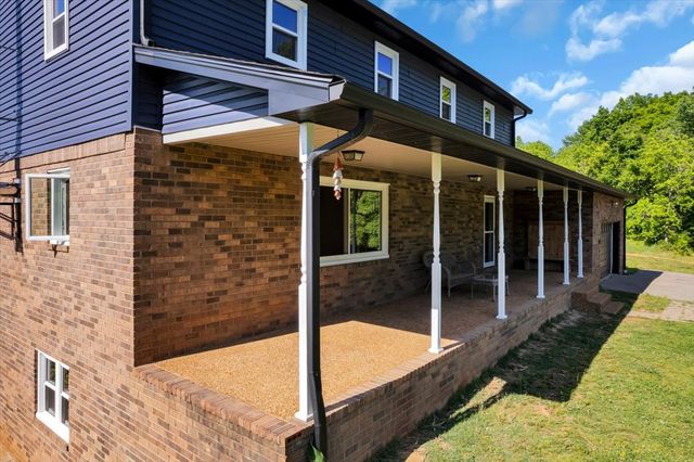 2072 McMahan Hollow Rd, Pleasant View, TN 37146