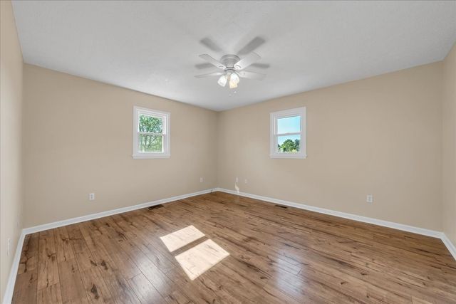 2072 McMahan Hollow Rd, Pleasant View, TN 37146