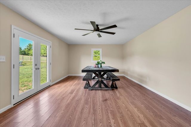 2072 McMahan Hollow Rd, Pleasant View, TN 37146