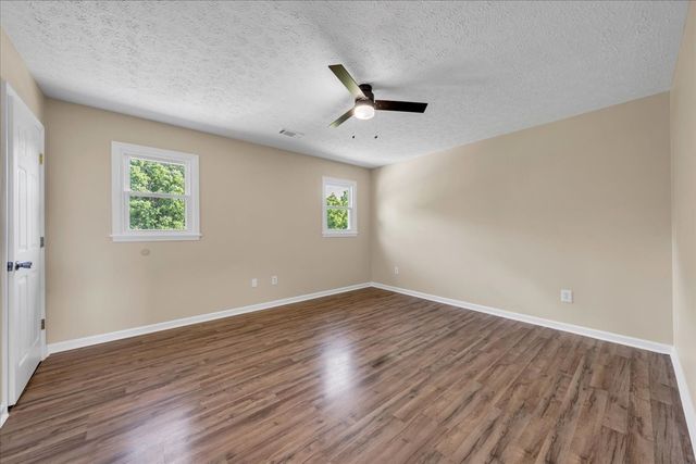 2072 McMahan Hollow Rd, Pleasant View, TN 37146