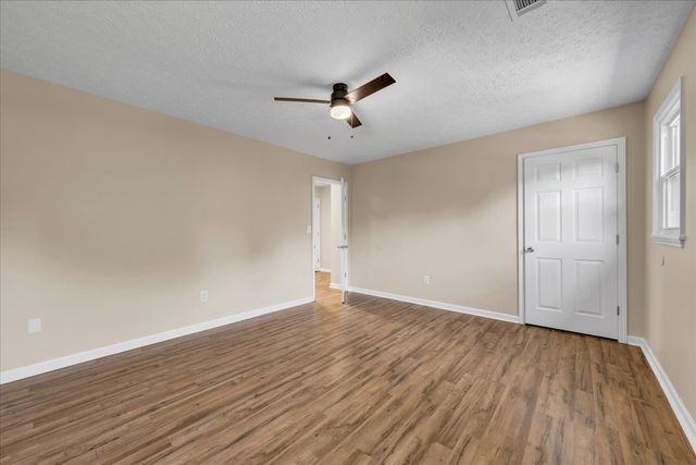 2072 McMahan Hollow Rd, Pleasant View, TN 37146