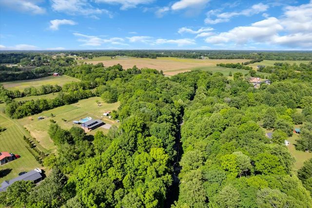 2072 McMahan Hollow Rd, Pleasant View, TN 37146