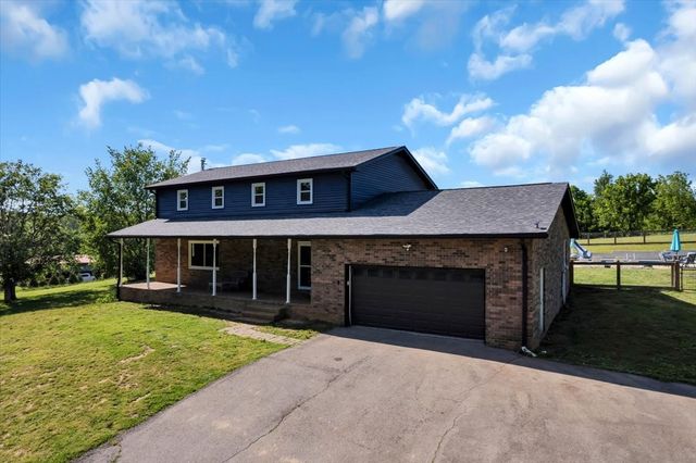 2072 McMahan Hollow Rd, Pleasant View, TN 37146