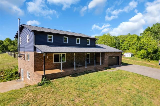 2072 McMahan Hollow Rd, Pleasant View, TN 37146