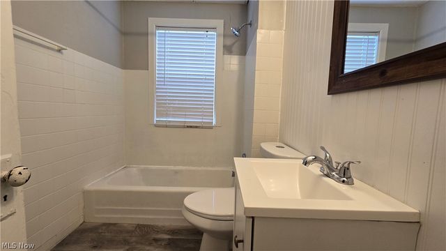 5240 State Road, Parma, OH 44134