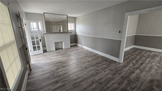 5240 State Road, Parma, OH 44134