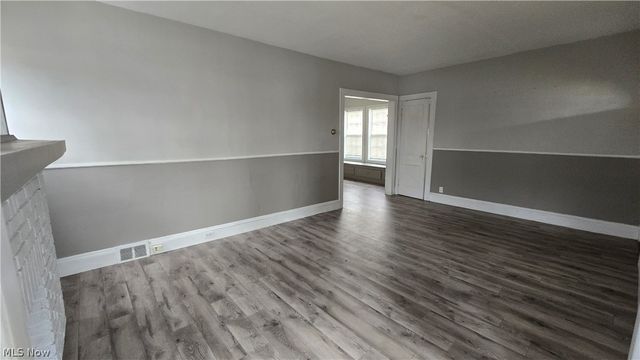 5240 State Road, Parma, OH 44134
