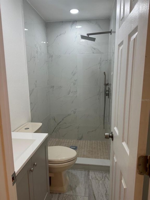 Image 12 of property listing at 7035 SANDALWOOD DRIVE, Port Richey, FL 34668