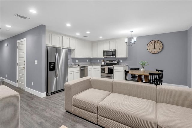 312 E Day Street, Denison, TX 75021