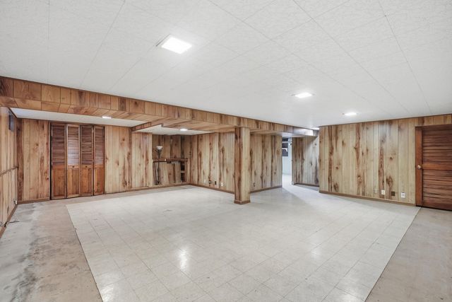 748 N Jay Street, Griffith, IN 46319