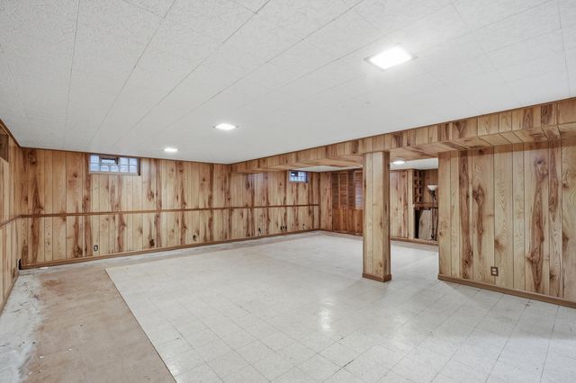 748 N Jay Street, Griffith, IN 46319