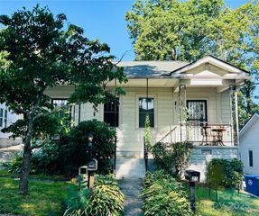 23 & 25 Oteen Park Place, Asheville, NC 28805