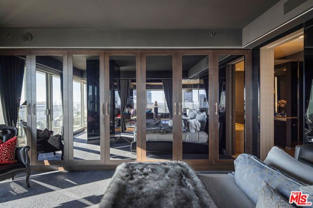 6250 Hollywood Boulevard 14H, Los Angeles, CA 90028