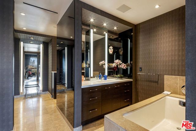 6250 Hollywood Boulevard 14H, Los Angeles, CA 90028