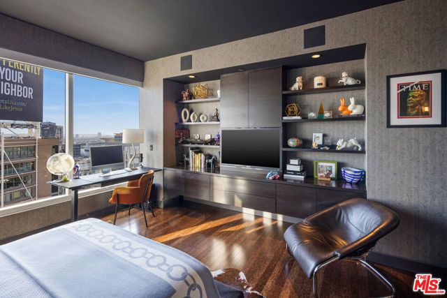 6250 Hollywood Boulevard 14H, Los Angeles, CA 90028