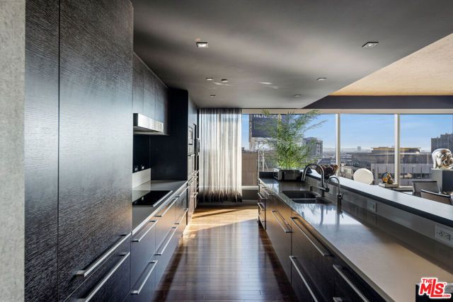 6250 Hollywood Boulevard 14H, Los Angeles, CA 90028