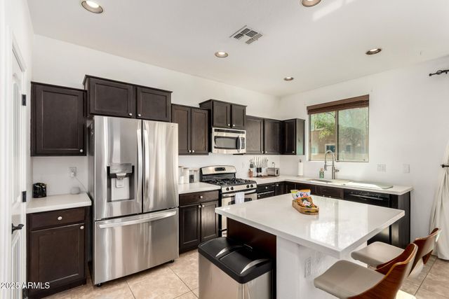 4083 E CHERRY HILLS Drive, Chandler, AZ 85249