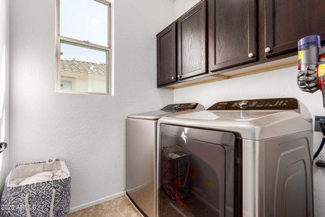 4083 E CHERRY HILLS Drive, Chandler, AZ 85249