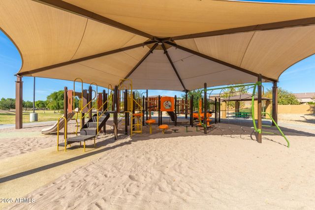 4083 E CHERRY HILLS Drive, Chandler, AZ 85249