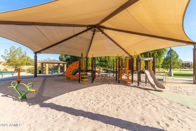 4083 E CHERRY HILLS Drive, Chandler, AZ 85249