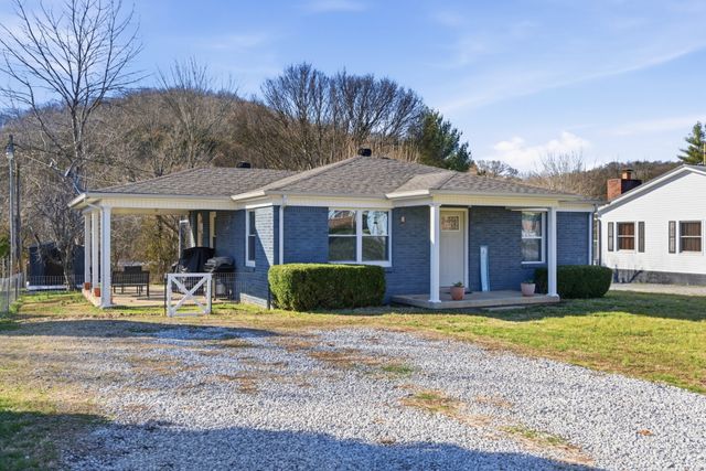 31 Horseshoe Bend Ln, Elmwood, TN 38560
